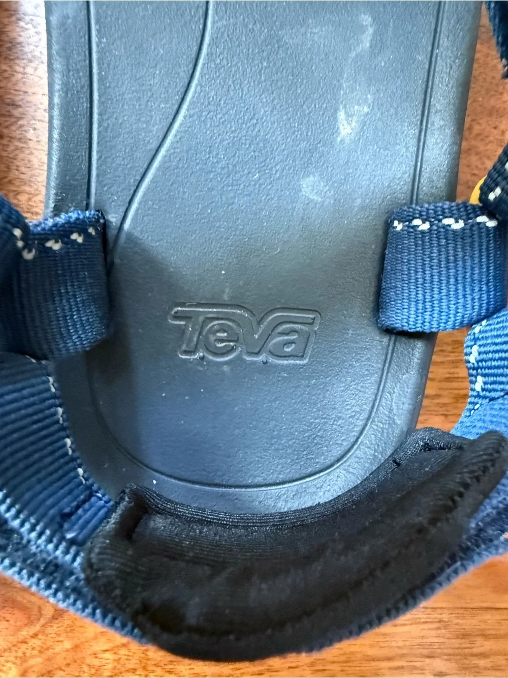 Teva Hurricane XLT 2 Speck Navy Size 5 Big Kid, M
